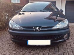 Schwarz Gebraucht 2004 Peugeot 206 Limousine | 2.000 € (Teuer)