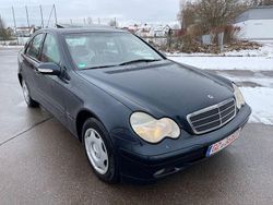 Blau Gebraucht 2001 Mercedes C180 Limousine | 780 € (Teuer)