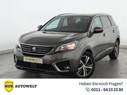 Grau Gebraucht 2019 Peugeot 5008 Active Van / Kleinbus | 15.560 € (Guter Preis)