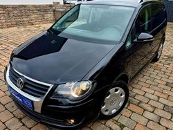 Schwarz Gebraucht 2009 VW Touran Freestyle Van / Kleinbus | 3.999 € (Fairer Preis)