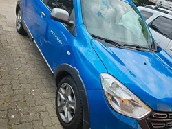 Blau Gebraucht 2019 Dacia Lodgy Stepway Van / Kleinbus | 9.500 € (Guter Preis)