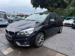 Black sapphire metallic Gebraucht 2015 BMW 220 Limousine | 11.490 € (Guter Preis)