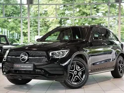 Schwarz Gebraucht 2019 Mercedes GLC200 AMG line SUV | 34.900 € (Fairer Preis)