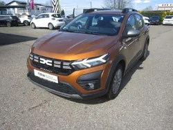 Orange (metallic) Gebraucht 2023 Dacia Sandero Stepway Kleinwagen | 17.590 € (Fairer Preis)