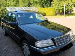 Schwarz Gebraucht 1995 Mercedes C180 Limousine | 3.900 €