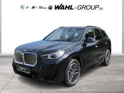 Schwarz Neu 2025 BMW iX1 M Sport SUV | 53.490 € (Guter Preis)