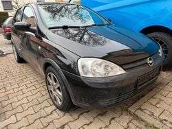 Schwarz Gebraucht 2002 Opel Corsa Kleinwagen | 750 € (Guter Preis)