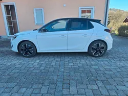 Weiß Gebraucht 2021 Opel Corsa-e GS Line Kleinwagen | 12.500 € (Guter Preis)