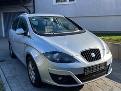 Silber Gebraucht 2010 Seat Altea XL Style Van / Kleinbus | 3.288 € (Guter Preis)