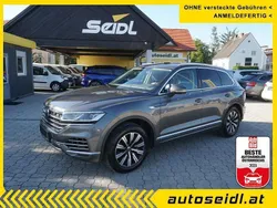 Grau Gebraucht 2021 VW Touareg SUV | 31.500 € (Guter Preis)