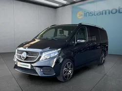 Schwarz Gebraucht 2024 Mercedes V300 Van / Kleinbus | 71.699 € (Fairer Preis)