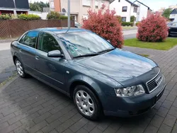 Grau Gebraucht 2003 Audi A4 Limousine | 900 € (Superpreis)