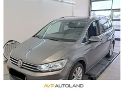Grau Gebraucht 2016 VW Touran Highline Van / Kleinbus | 17.889 € (Fairer Preis)