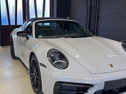 Grau Gebraucht 2024 Porsche 911 Targa 4 Cabrio | 179.990 € (Etwas zu teuer)