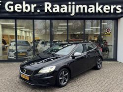Schwarz Gebraucht 2018 Volvo V40 Business Edition Limousine | 8.900 € (Teuer)