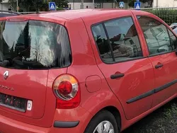 Rot Gebraucht 2005 Renault Modus Van / Kleinbus | 670 €