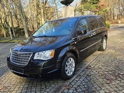Schwarz Gebraucht 2010 Chrysler Grand Voyager Touring Van / Kleinbus | 7.900 € (Teuer)