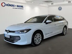 Pure white Gebraucht 2025 VW Passat Business Kombi | 46.880 €