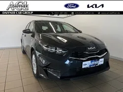 Grau Neu 2024 Kia Ceed Vision Limousine | 25.990 € (Fairer Preis)