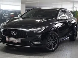 Schwarz Gebraucht 2016 Infiniti Q30 Premium Kleinwagen | 13.990 € (Fairer Preis)