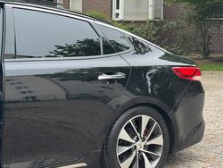 Schwarz Gebraucht 2015 Kia Optima Limousine | 14.000 €