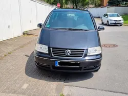 Schwarz Gebraucht 2005 VW Sharan Van / Kleinbus | 5.299 € (Teuer)