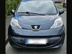 Grau Gebraucht 2008 Peugeot 107 Kleinwagen | 1.550 € (Fairer Preis)