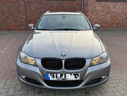 Grau Gebraucht 2011 BMW 318 Kombi | 4.400 € (Fairer Preis)
