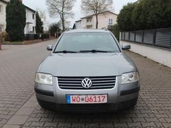 Grau Gebraucht 2001 VW Passat Comfortline Kombi | 1.500 € (Guter Preis)