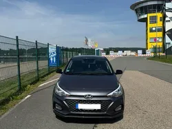 Grau Gebraucht 2020 Hyundai i20 Active Limousine | 10.500 € (Fairer Preis)