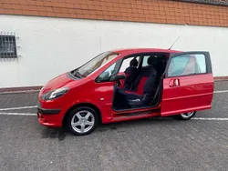 Rot Gebraucht 2005 Peugeot 1007 Kleinwagen | 5.000 €