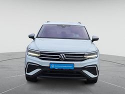 Weiß Gebraucht 2023 VW Tiguan Allspace Life SUV | 27.480 € (Guter Preis)