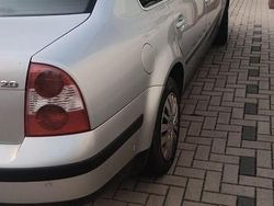 Silber Gebraucht 2001 VW Passat Limousine | 950 € (Guter Preis)