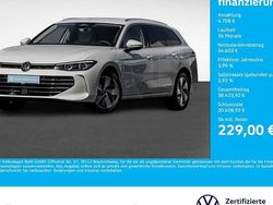 Weiß Gebraucht 2024 VW Passat Elegance Kombi | 39.311 € (Superpreis)