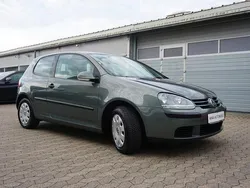 Grün Gebraucht 2004 VW Golf V Trendline Limousine | 3.499 € (Fairer Preis)