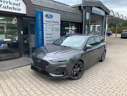 Grau Neu 2025 Ford Focus ST Limousine | 38.980 € (Guter Preis)