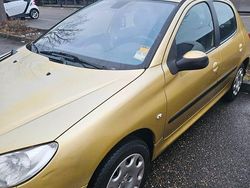 Blau Gebraucht 2005 Peugeot 206 Limousine | 1.850 € (Fairer Preis)