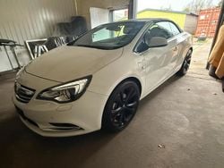 Weiß Gebraucht 2016 Opel Cascada Cabrio | 13.999 € (Guter Preis)