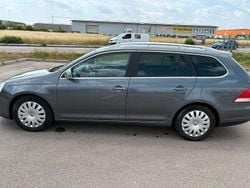 Grau Gebraucht 2009 VW Golf V Kombi | 4.400 € (Etwas zu teuer)