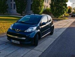 Grau Gebraucht 2010 Peugeot 107 Filou Kleinwagen | 1.499 € (Fairer Preis)