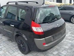 Schwarz Gebraucht 2005 Renault Scénic II Van / Kleinbus | 600 € (Superpreis)