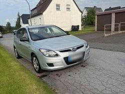 Grau Gebraucht 2010 Hyundai i30 Classic Kombi | 4.500 € (Fairer Preis)
