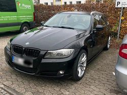 Schwarz Gebraucht 2011 BMW 330 Kombi | 8.500 € (Fairer Preis)