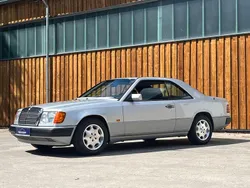 Silber Gebraucht 1993 Mercedes E200 Coupé | 18.990 €