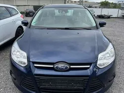 Blau Gebraucht 2013 Ford Focus Kombi | 4.999 € (Guter Preis)