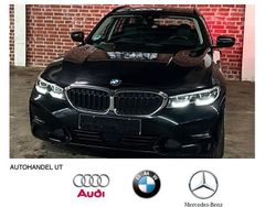 Schwarz Gebraucht 2021 BMW 320 Sport Line Kombi | 25.700 € (Fairer Preis)