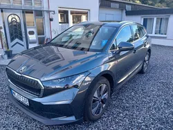 Grau Gebraucht 2021 Skoda Enyaq iV SUV | 21.500 € (Guter Preis)