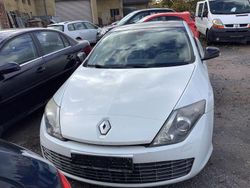 Weiß Gebraucht 2010 Renault Laguna III Coupé | 3.400 € (Superpreis)