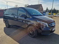 Schwarz Gebraucht 2023 Mercedes V300 Edition Van / Kleinbus | 77.350 €