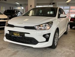 Weiß Gebraucht 2023 Kia Rio Edition 7 Limousine | 14.488 € (Fairer Preis)